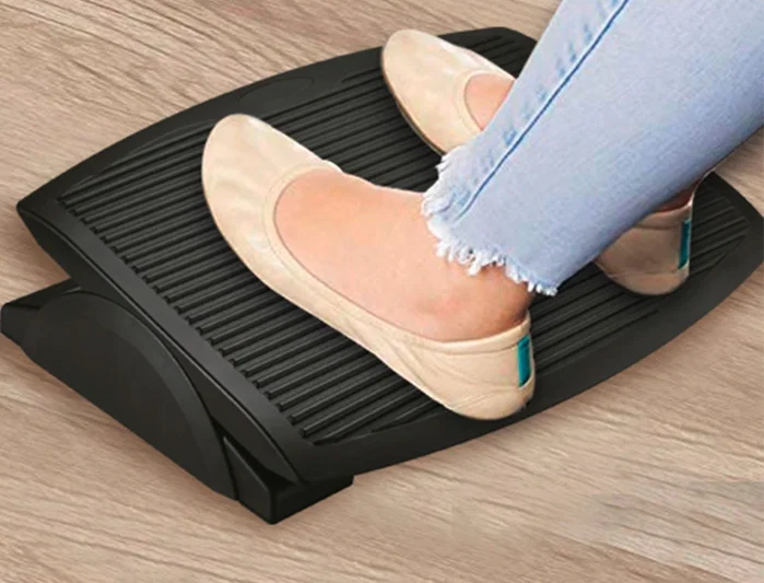 Q-connect Reposapiés ajustable de poliestireno ergonómico Q-connect Reposapiés ajustable de poliestireno ergonómico