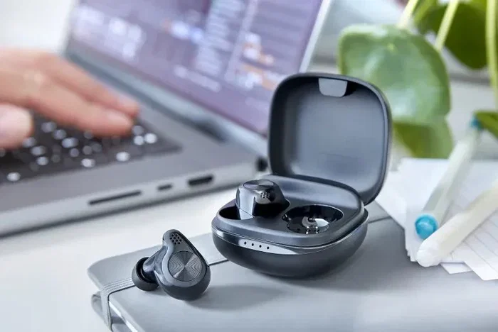 Intenso T200 Auriculares Inalámbricos Intraurales Bluetooth 5.4 con Estuche de Carga, USB-C, Resistencia 32Ω, Negro para Llamadas y Música