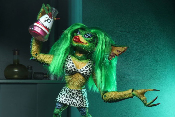 Gremlins 2 Ultimate Figura Greta 15 cm