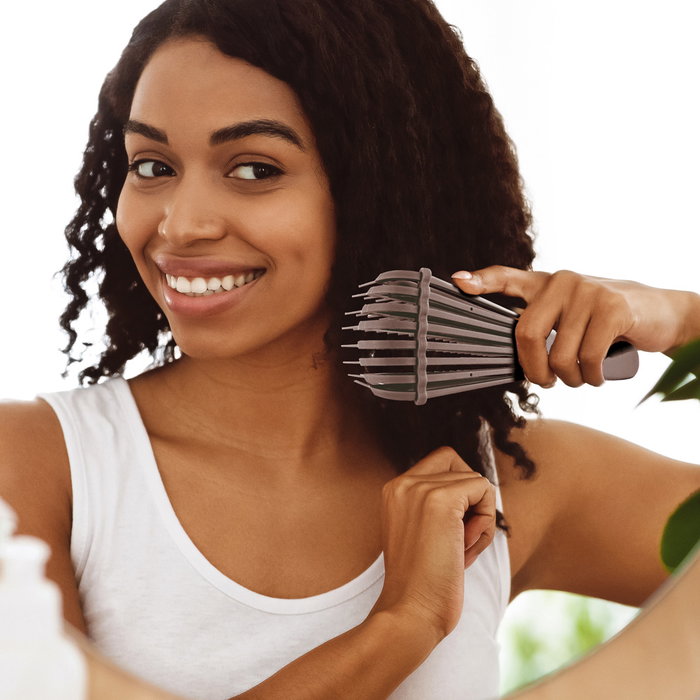 Cosmetic Club Cepillo Pelo Rizado Desenreda y Define Rizos - Colores Surtidos Rosa Palo, Gris, Negro - 7.5x24.5 cm Cosmetic Club Cepillo Pelo Rizado Desenreda y Define Rizos - Colores Surtidos Rosa Palo, Gris, Negro - 7.5x24.5 cm