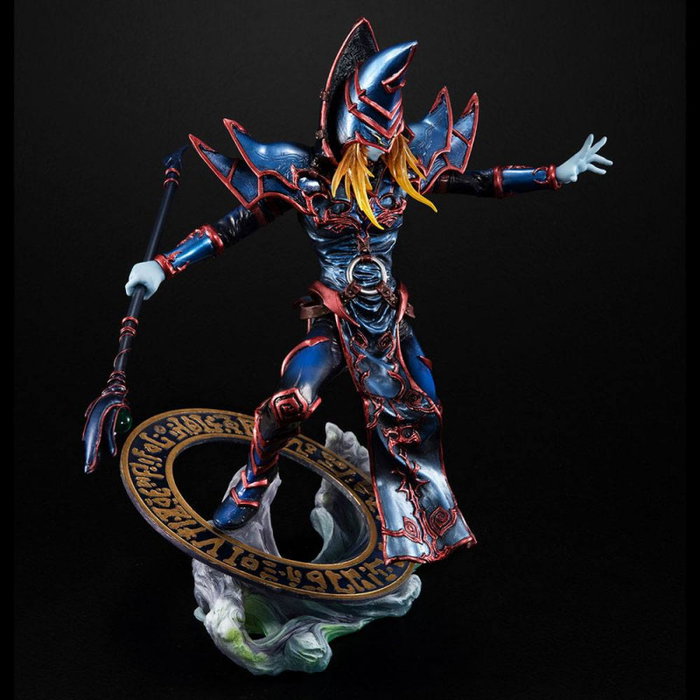 Megahouse Art Works Monsters Figura Dark Magician de Yu-Gi-Oh! Anime, 23 cm