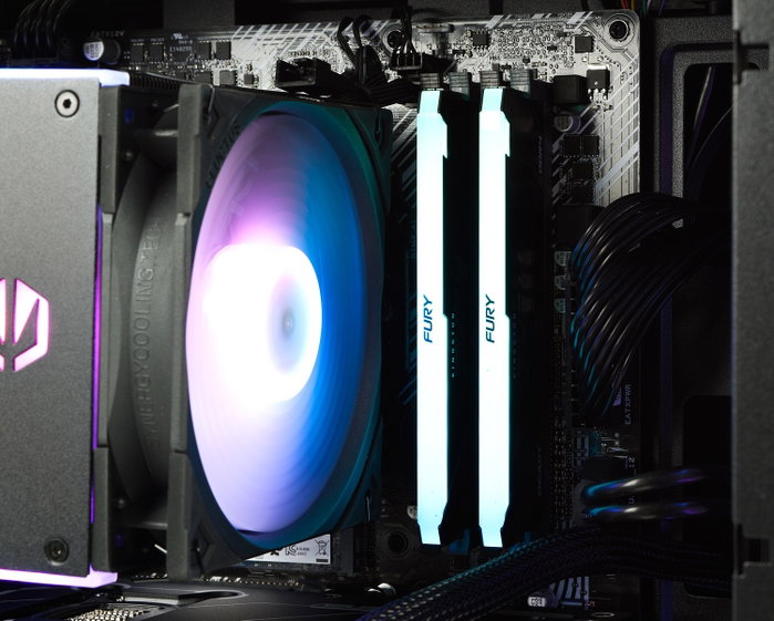 Komputronik Ultimate R550 A27 Ryzen 5 5600 RTX 5070 64GB 2TB W11 Pro