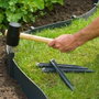 Nature Bolsa de 10 anclajes para bordes de jardín Negro