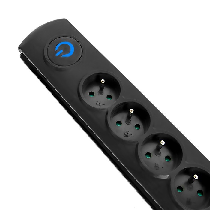 Qoltec Regleta de protección con 6 enchufes y 3.0m, negra