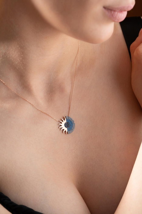 Heliophilia Silver NRZ999186 Collar de Plata de Ley 925 con Baño de Oro Rosa y Circonita - Elegante y Duradero para Mujer