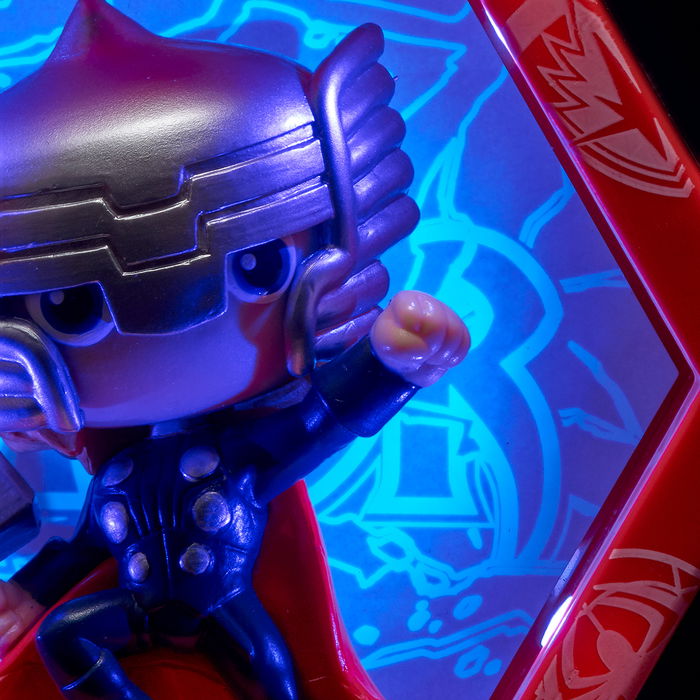 Wow Pods Marvel Thor con Sensor de Movimiento, Figura Coleccionable con Luz LED, Juguete para Niños +3 Años