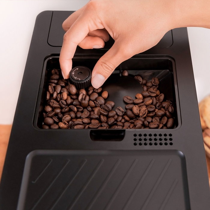 Cecotec Cremmaet Compact Steam Cafetera Superautomática Negra