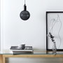 Home Deco Factory Lámpara de Bola LED para Colgar, 15 cm Diámetro, Luz Blanco Cálido (10 LEDs), Funciona con 3 Pilas AAA, Cable 1.15m, Negro