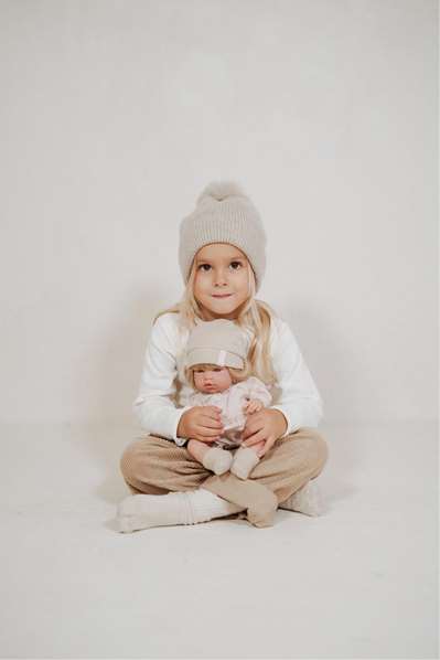 Muñecas Arias Muñeca Elegance Sali Rosa con Pelo, 33 cm, Juguete para niñas a partir de 3 años, Idioma Español