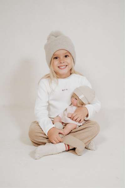 Muñecas Arias Muñeca Elegance Sali Rosa con Pelo, 33 cm, Juguete para niñas a partir de 3 años, Idioma Español