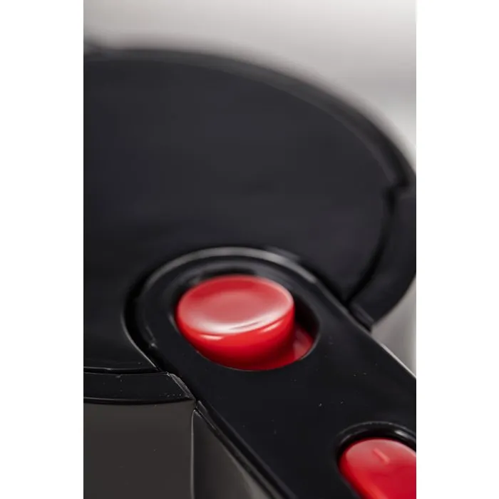 Bodum Bistro 11451 Hervidor eléctrico - Negro, 700W, 500 ml, resistencia oculta, nivel de agua visible, pies antideslizantes