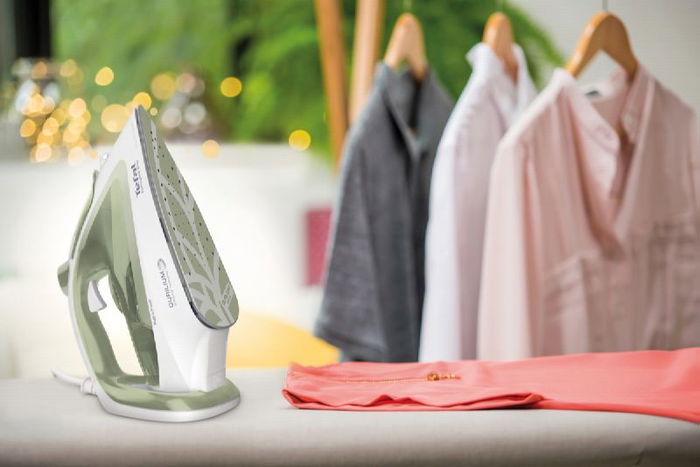 Tefal Plancha de Vapor, 2800 W, Generador de Vapor, Sistema Antical, Cuidado de la Ropa, PLATEADO - Ref: PLANCHA DE VAPOR TEFAL 2800W