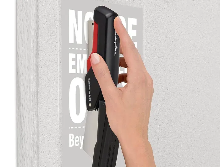 Rapid Grapadora Supreme S50 Plástico, Capacidad 50 Hojas, Negra/Roja