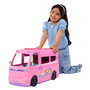 Mattel Supercaravana Barbie 2025 con 7 Zonas de Juego y 6 Accesorios, Dimensiones 88x37,30x52,40 cm