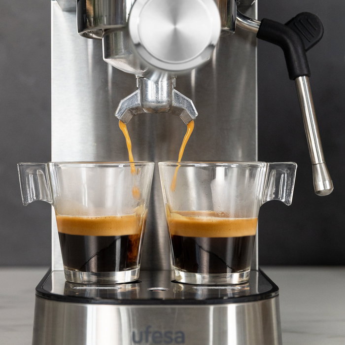Ufesa Arona - Cafetera Espresso Manual, 20 bares, 1350W, 1L, Portafiltro para Café Molido y Monodosis, Vaporizador, Negro/Acero Inoxidable, 71706117