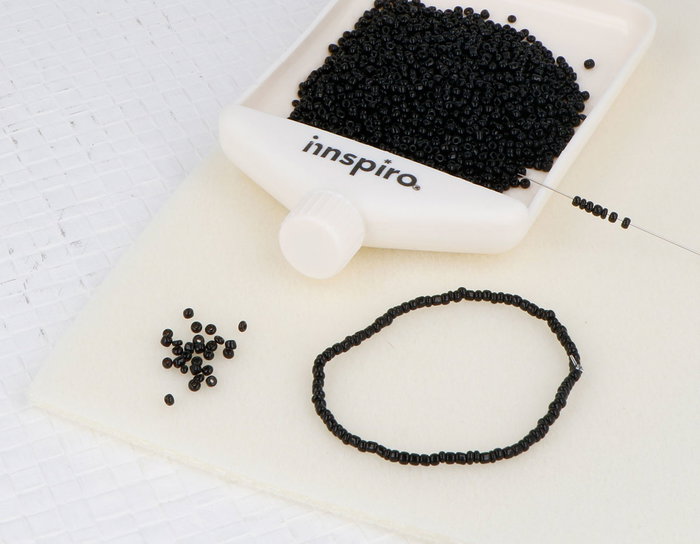 Innspiro Rocalla de Vidrio Redonda Negro Opaco 2,3mm 500g