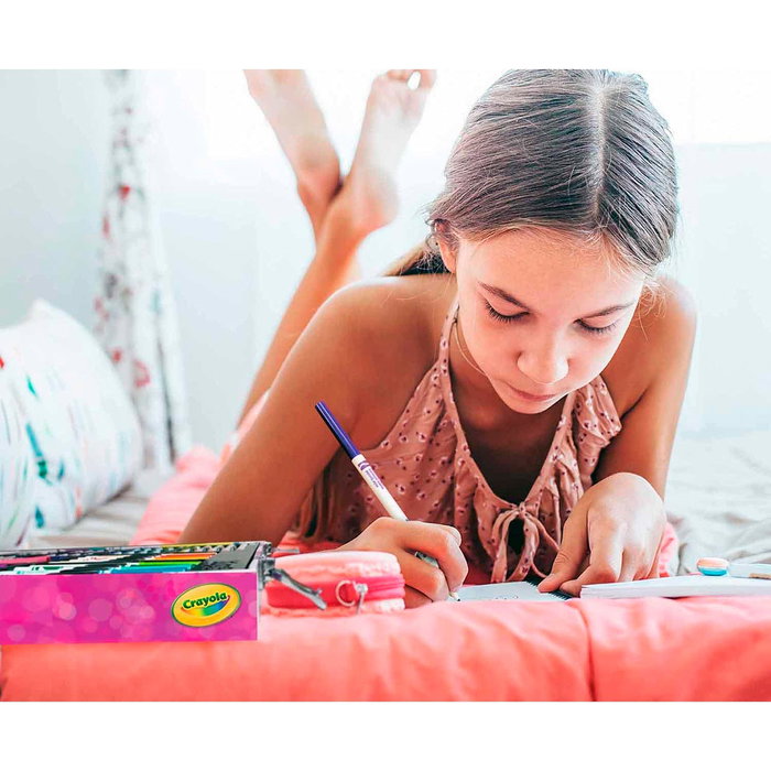Crayola Maletín de Artista Princesas Disney 25-1094 con 48 Ceras, 15 Rotuladores, 12 Lápices, Pegatinas, Purpurina y Páginas para Colorear