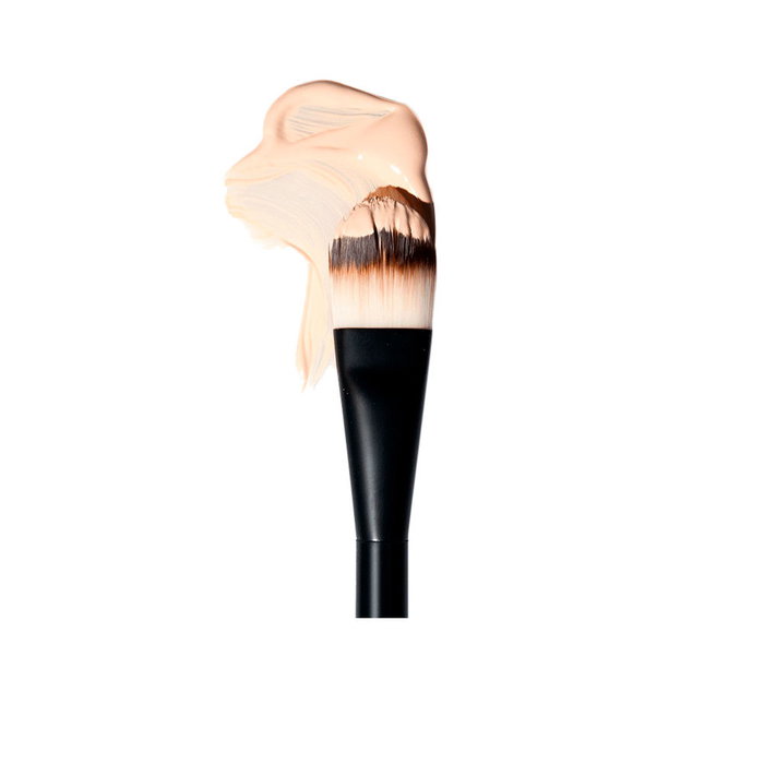 NYX PROFESSIONAL MAKE UP Brocha para Base de Maquillaje PRO FLAT foundation brush #prob07 22 gr
