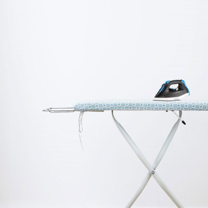 Blaupunkt Plancha de vapor 2600W, suela cerámica, depósito de agua 320 ml