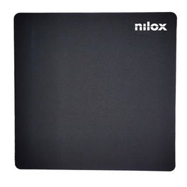 Nilox Alfombrilla para Ratón NXMP011 Negro, Superficie Suave de Tela y Base Antideslizante de Goma, Tamaño Compacto 240x240x2mm, Ideal para Precisión y Control