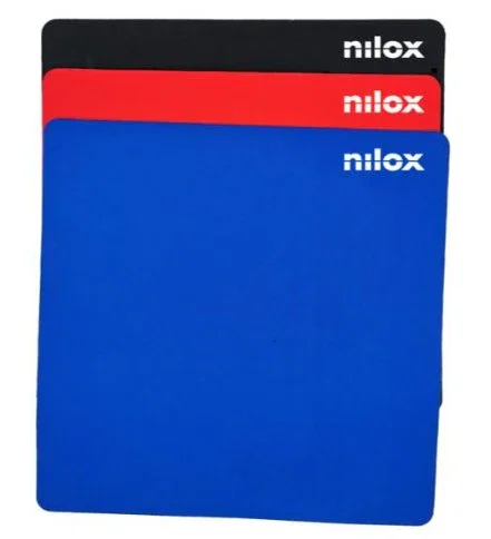 Nilox Alfombrilla para Ratón NXMP011 Negro, Superficie Suave de Tela y Base Antideslizante de Goma, Tamaño Compacto 240x240x2mm, Ideal para Precisión y Control