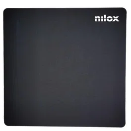 Nilox Alfombrilla para Ratón NXMP011 Negro, Superficie Suave de Tela y Base Antideslizante de Goma, Tamaño Compacto 240x240x2mm, Ideal para Precisión y Control
