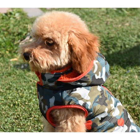 Nayeco Chaqueta Con Capucha Army 50 cm para Perro, Estampado Camuflaje con Corazones Rojos, Acolchada y Repelente al Agua