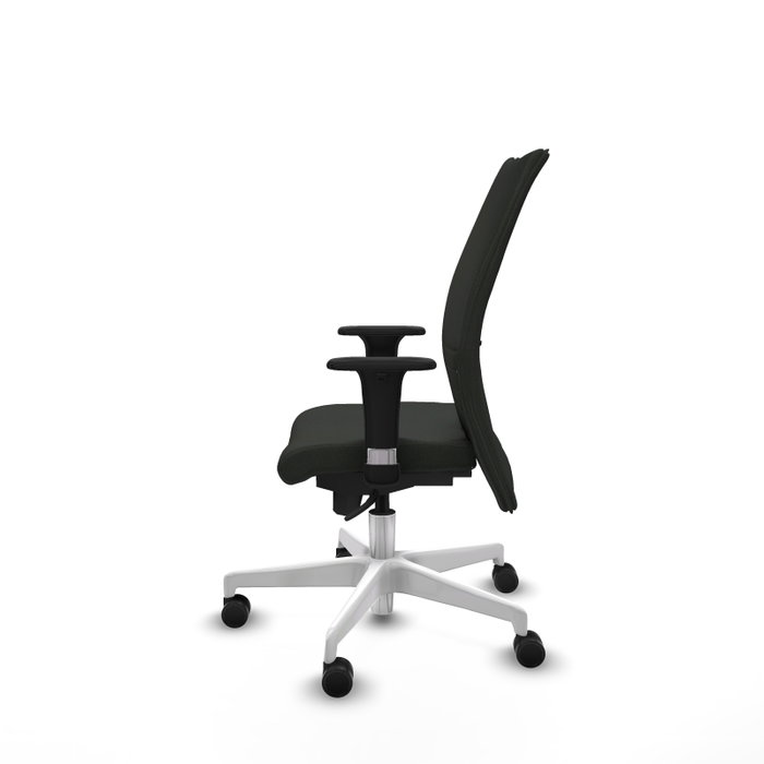 Silla Albacete confidente con mecanismo Sincro tapizada con Tela color Negro. Equipada con Base poliamida blanca, Brazos 1D y Ruedas 65mm nailon
