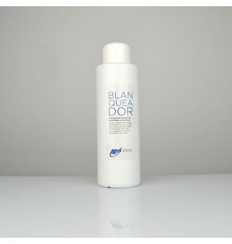 Armi Champu Blanqueador 5 Litros para Mascotas - Tono Intenso y Piel Hidratada Armi Champu Blanqueador 5 Litros para Mascotas - Tono Intenso y Piel Hidratada