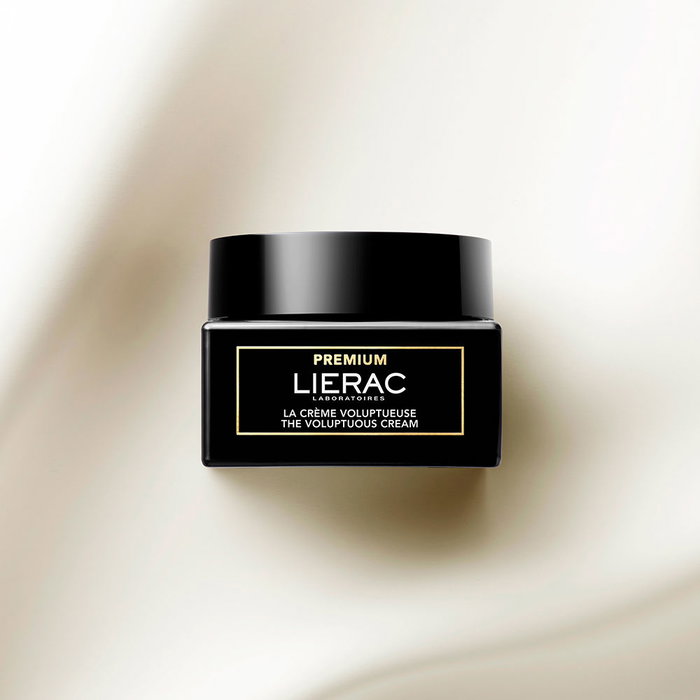 LIERAC PREMIUM crema voluptuosa - Crema Facial Antiarrugas y Antiedad, Tratamiento Reafirmante e Hidratante con Manteca de Karité, 95% Ingredientes Naturales - 50 ml
