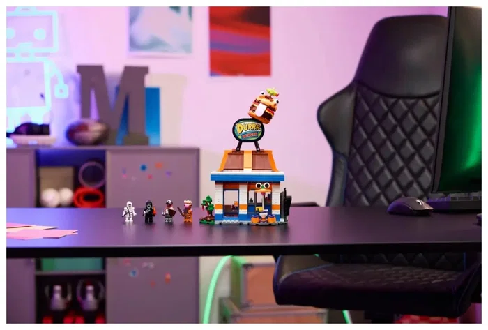 LEGO Fortnite 77076 Restaurante Durrr Burger - Set de construcción para niños de 10 años