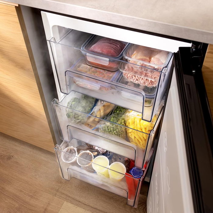 Cecotec Congelador vertical 87 L acero Bolero CoolMarket TF 87 Inox clase E