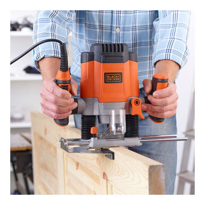 Black+Decker Fresadora Electrónica KW1200EKA-QS 1200W 230V con Maletín y Accesorios Incluidos