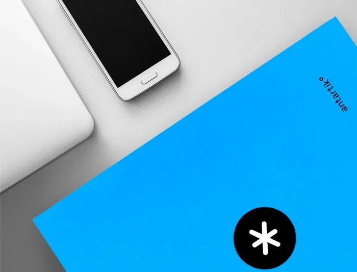 Antartik Carpeta A4 Forrada con 4 Anillas Redondas de 25 mm, Azul Antartik Carpeta A4 Forrada con 4 Anillas Redondas de 25 mm, Azul