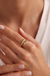Heliophilia Silver Anillo NRZ999851 Plata de Ley 925 Baño de Oro Color Oro Elegante y Sofisticado Accesorio Atemporal