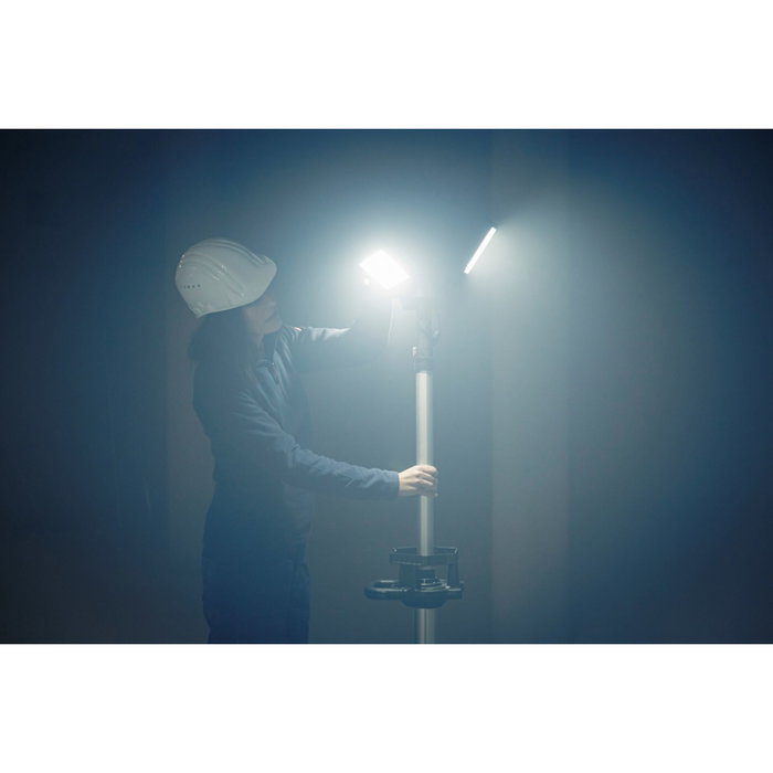 Brennenstuhl Luz de Trabajo LED con Trípode de Tres Cabezales 13050 T