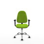Silla de oficina Algarra con mecanismo Contacto permanente básico tapizada con Similpiel color Pistacho. Equipada con Base cromada, Brazos 1D y Ruedas autofrenantes