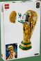 LEGO Trofeo Oficial de la Copa Mundial de la FIFA 43020 - Set de Construcción para Adultos de 2842 Piezas, Réplica del Trofeo con Compartimento Oculto y Minifigura
