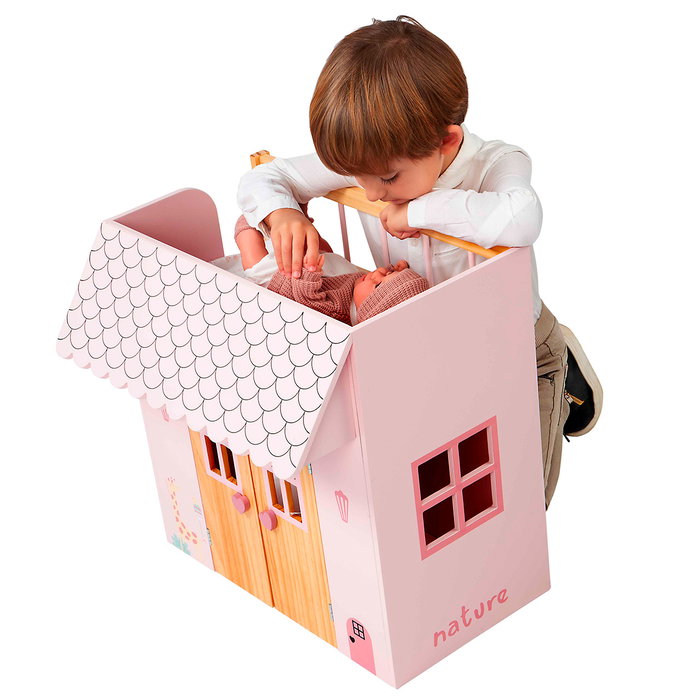 Muñecas Arias Cama-Casita Nature Rosa con 3 Perchas Muñecas Arias Cama-Casita Nature Rosa con 3 Perchas
