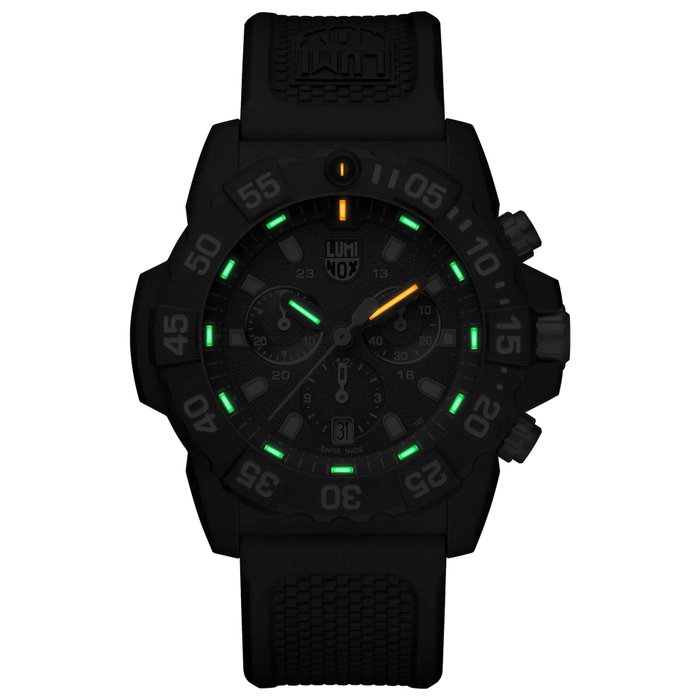 Luminox XS.3597 con esfera verde y caja de carbono