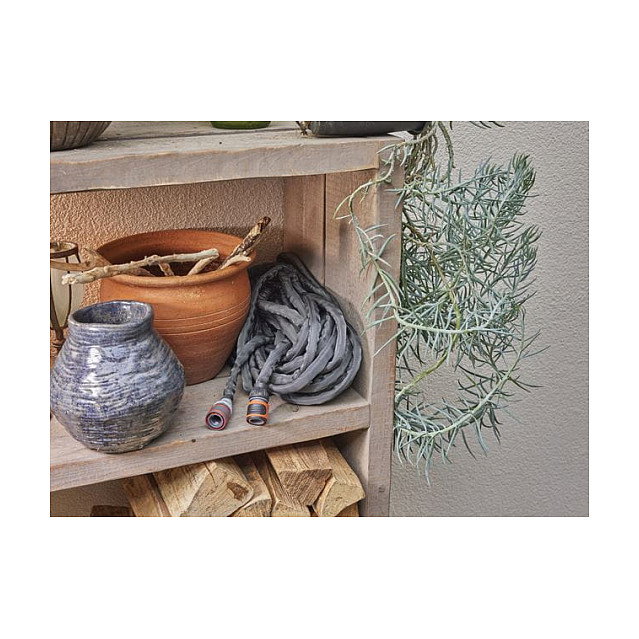 GARDENA Liano Set Manguera de Riego Textil 1/2" 30 m, PVC, 22 bar, Resistente UV y Heladas, Color Negro/Azul/Gris