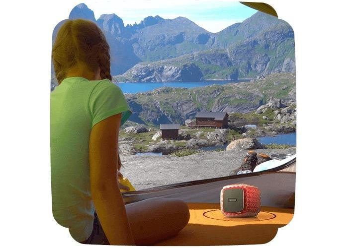 Forever Altavoz Bluetooth BumpAir BS-700, Impermeable IPX6, 5W, Batería 5h, TWS, RGB, MicroSD/AUX, Color Rojo