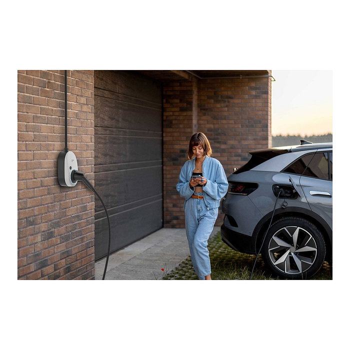 Go-eCharger go-e Charger Gemini 2.0 22 kW 32A Trifásico para Pared Tipo 2 con eSIM y Wifi Blanco y Negro