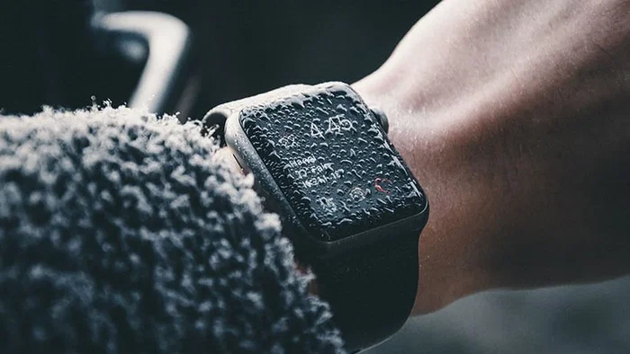 Belkin ScreenForce TrueClear Protector de Pantalla OVG002ZZBLK - Compatible con Apple Watch Series 5/4 44 mm - Cristal Transparente, Resistente a Rayones y Agua