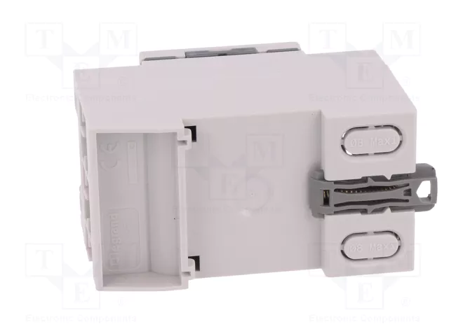 LEGRAND Enchufe tipo E para raíl DIN