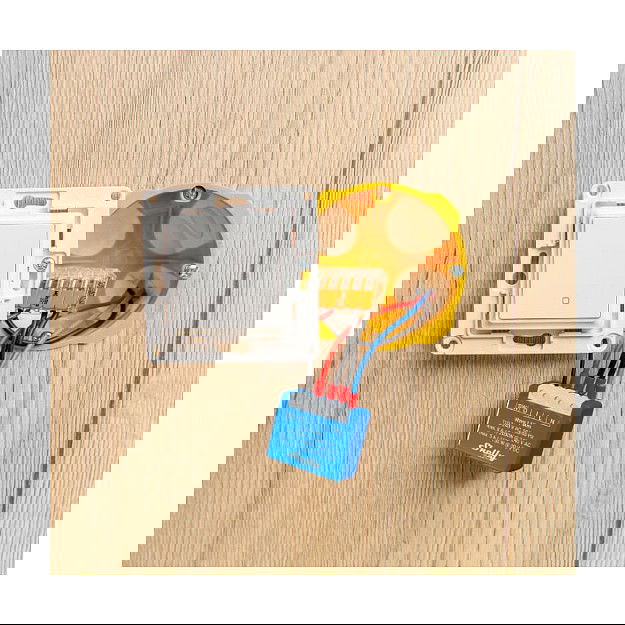 Shelly Wave 1 Mini Z-Wave Interruptor Inteligente Inalámbrico, Mando a Distancia, 1 Módulo, 2000W, 8A, 240V