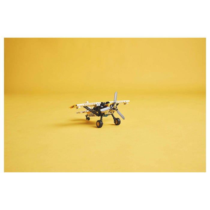 LEGO Technic 42198 Bush Plane LEGO Technic 42198 Bush Plane
