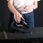 Ufesa PV1100C Daily Plancha a Vapor Ligera de 1 kg, Color Negro, con Función Espray y Piloto de Temperatura