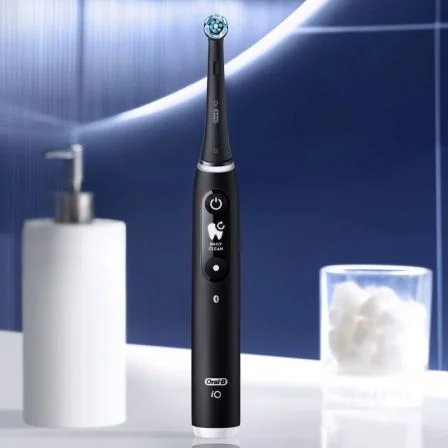 Braun Oral-B iO 6 Cepillo Dental Eléctrico Recargable Negro con 2 Recambios Cabezal y Estuche de Viaje