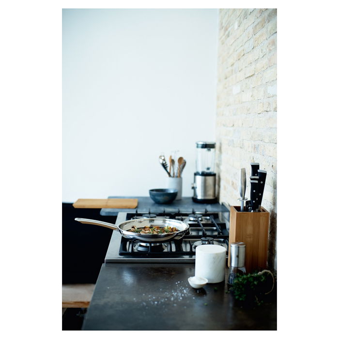 WMF Profi Resist Bratpfanne Sartén de 28 cm, Acero Inoxidable y Aluminio, para todo tipo de cocinas, Negro